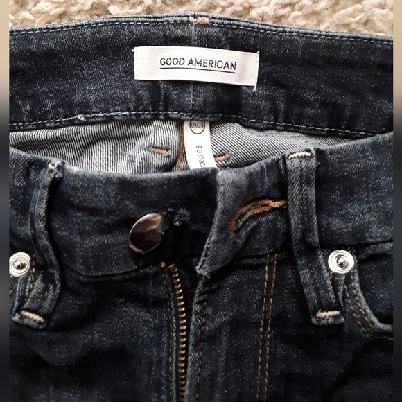 Good American Jeans - Blue with Manufactured Tears - size 00/24 (28 inseam) - Picture 3 of 5